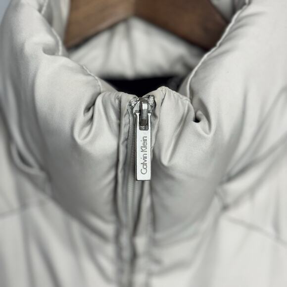 Women's Calvin Klein Cream Down Puffer Jacket - Size Small - Picture 4 of 11